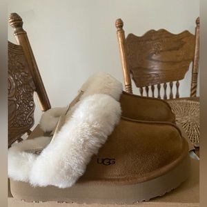 Brand new never worn size 6 Disquette Uggs.